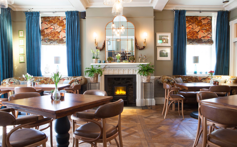 A picture of The Royal Ship Hotel with Pub and Restaurant near to Snowdonia National Park, Bala, Twywn and Barmouth.